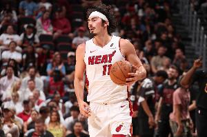 斯波：哈克斯打得非常出色自信心十足 为第二阵容带来了巨大提升