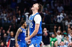 莱弗利：弗拉格浑身充满活力 他点燃现场球迷 也点燃我们的斗志