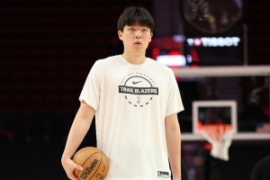 媒体人：队内&对手伤病+背靠背 感觉杨瀚森今天机会多一点