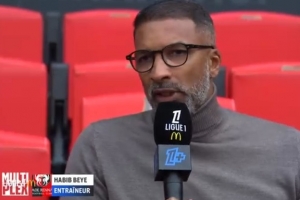 接近下课！队报：雷恩主帅哈比布-贝耶仍将带队出战本轮法甲