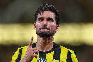 发展未达预期！27岁奥亚尔曾获枪手关注 远赴沙特身价现仅850万欧