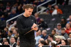 爵士主帅谈末节反扑：科迪-威廉姆斯和哈克莱斯改变了比赛走势