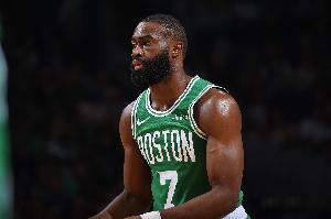 张佳玮：杰伦-布朗次节末打出FMVP风采 绿军的比赛内容远好过战绩