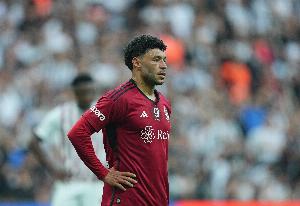 天空体育：张伯伦回归阿森纳训练，等待找到下家