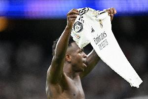 维尼修斯5次交手利物浦帮助皇马4胜1平，个人5球2助攻