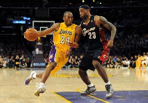 阿里扎：科比试图杀死你而詹姆斯则更友善 他们都是疯狂工作的人