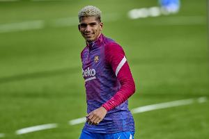 每体：阿劳霍状态出色周中欧冠继续首发，加西亚替代孔德踢右后卫